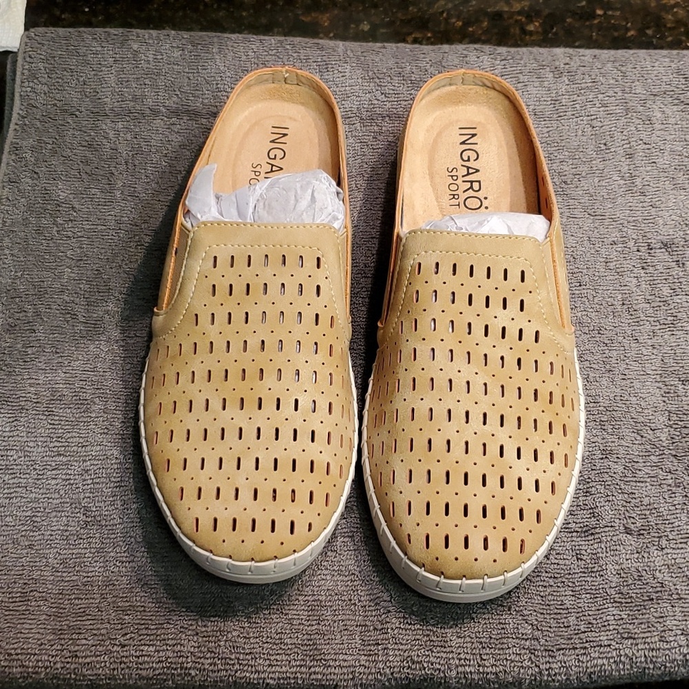 Women's Ingaro Sport Shoes  9 1/2 M